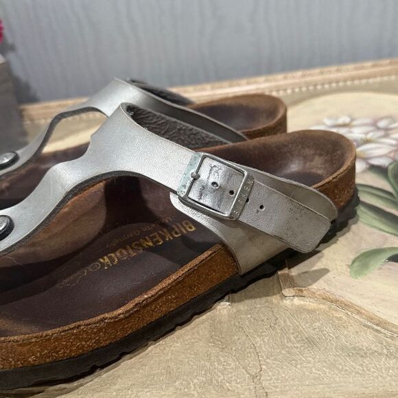 Birkenstock Gizeh Sandals Silver EU Sz 39 - Picture 10 of 15